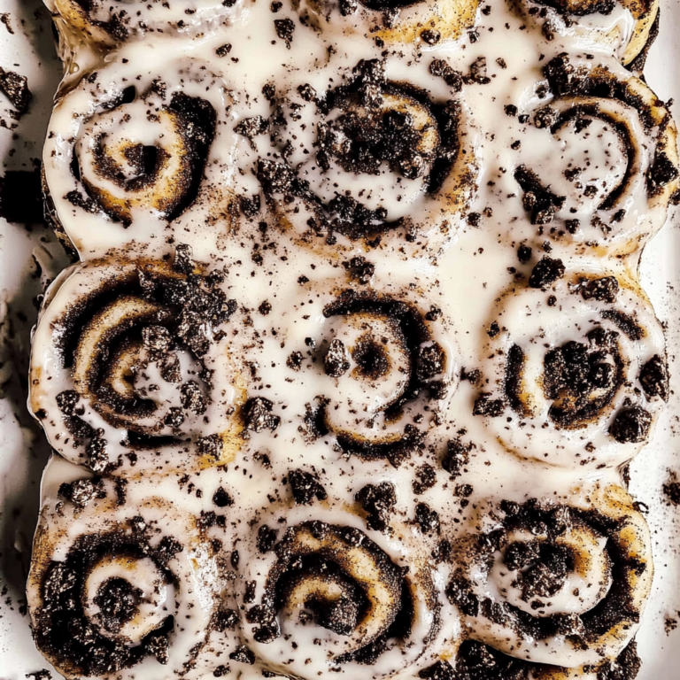 Irresistible Cookies and Cream Cinnamon Rolls Recipe